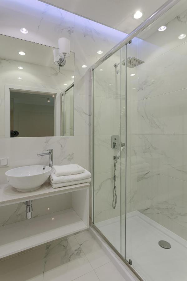 Mennica Residence Luxury Location Warsawa Bagian luar foto