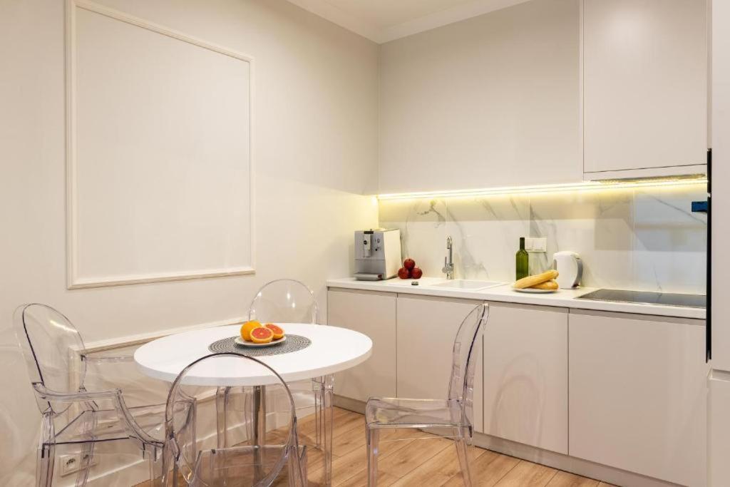 Mennica Residence Luxury Location Warsawa Bagian luar foto