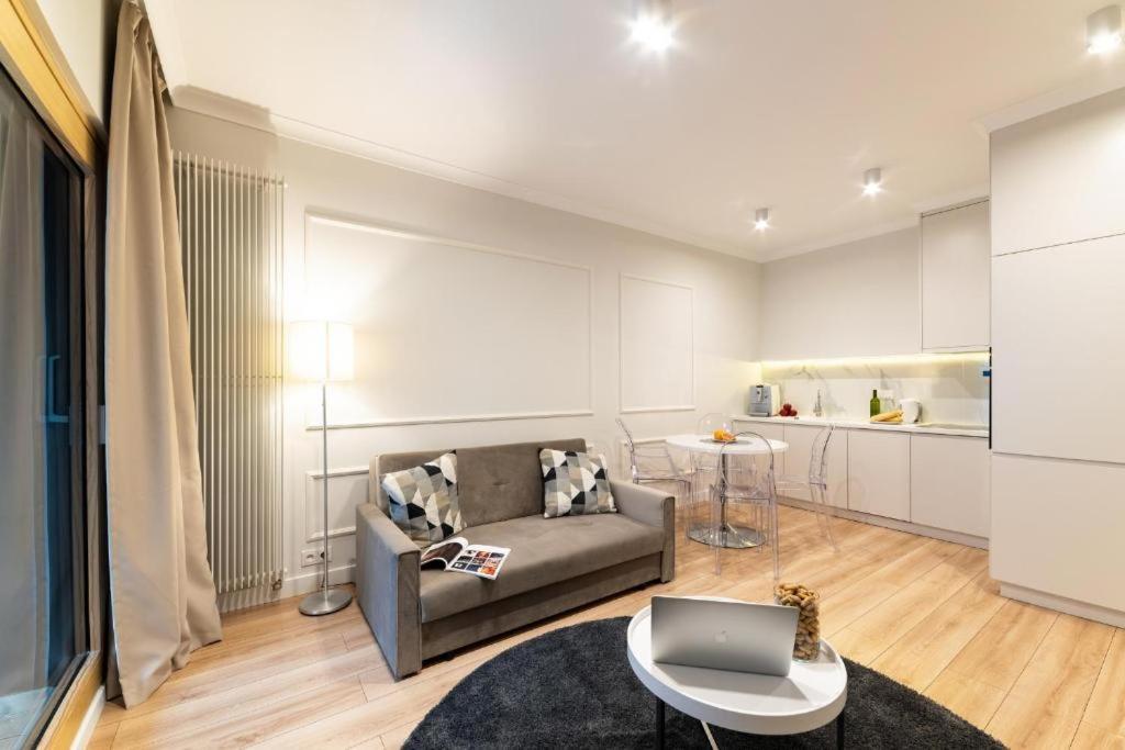 Mennica Residence Luxury Location Warsawa Bagian luar foto